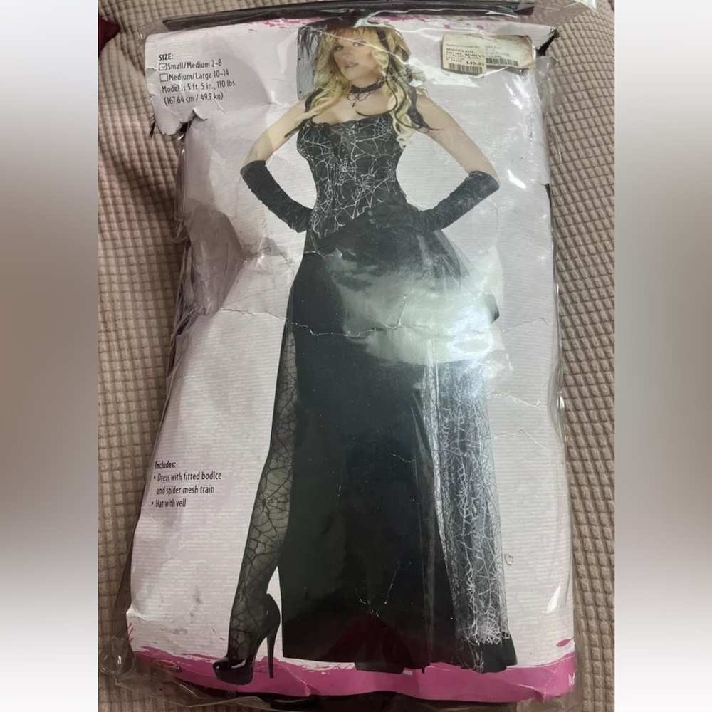 Spider Kiss Halloween Costume Womens SzS/M 2-8 NEW Dress w/train & Hat w/Veil